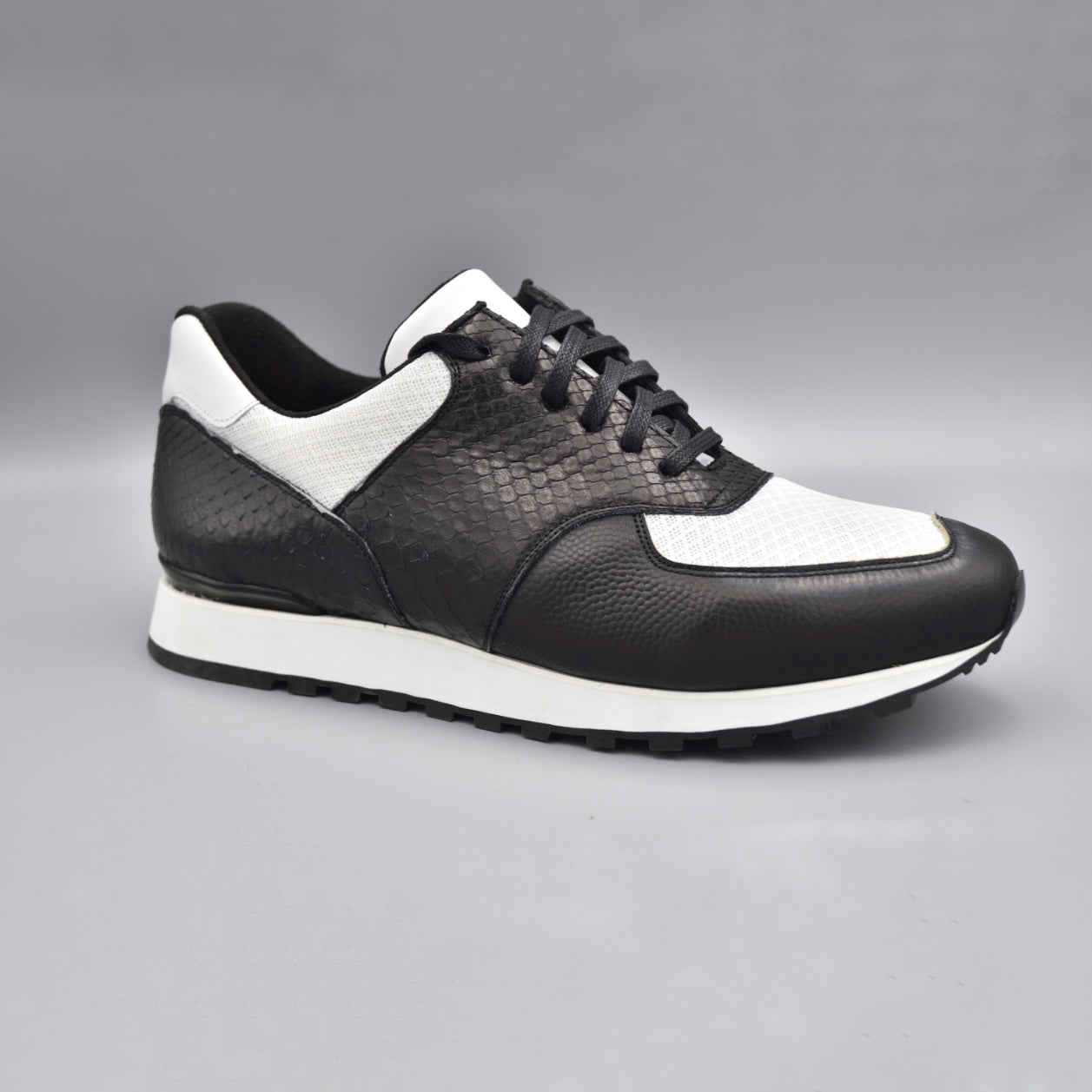 Bungee Brand - Sneakers and Sportswear by Darrell Alston – Bungee Oblečení